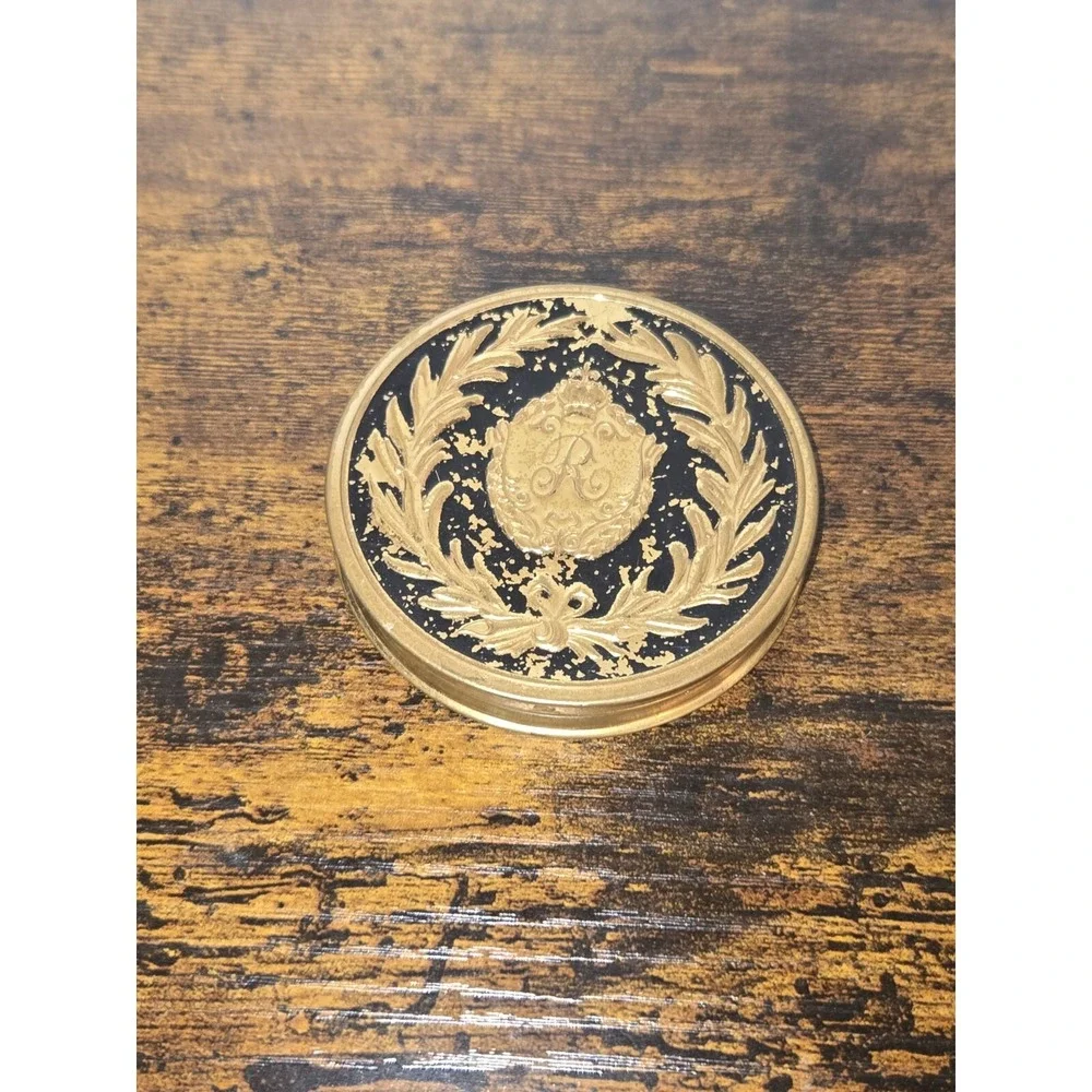 Revlon Vintage‎ R Crest Love-Pat Creamy Ivory Compact
